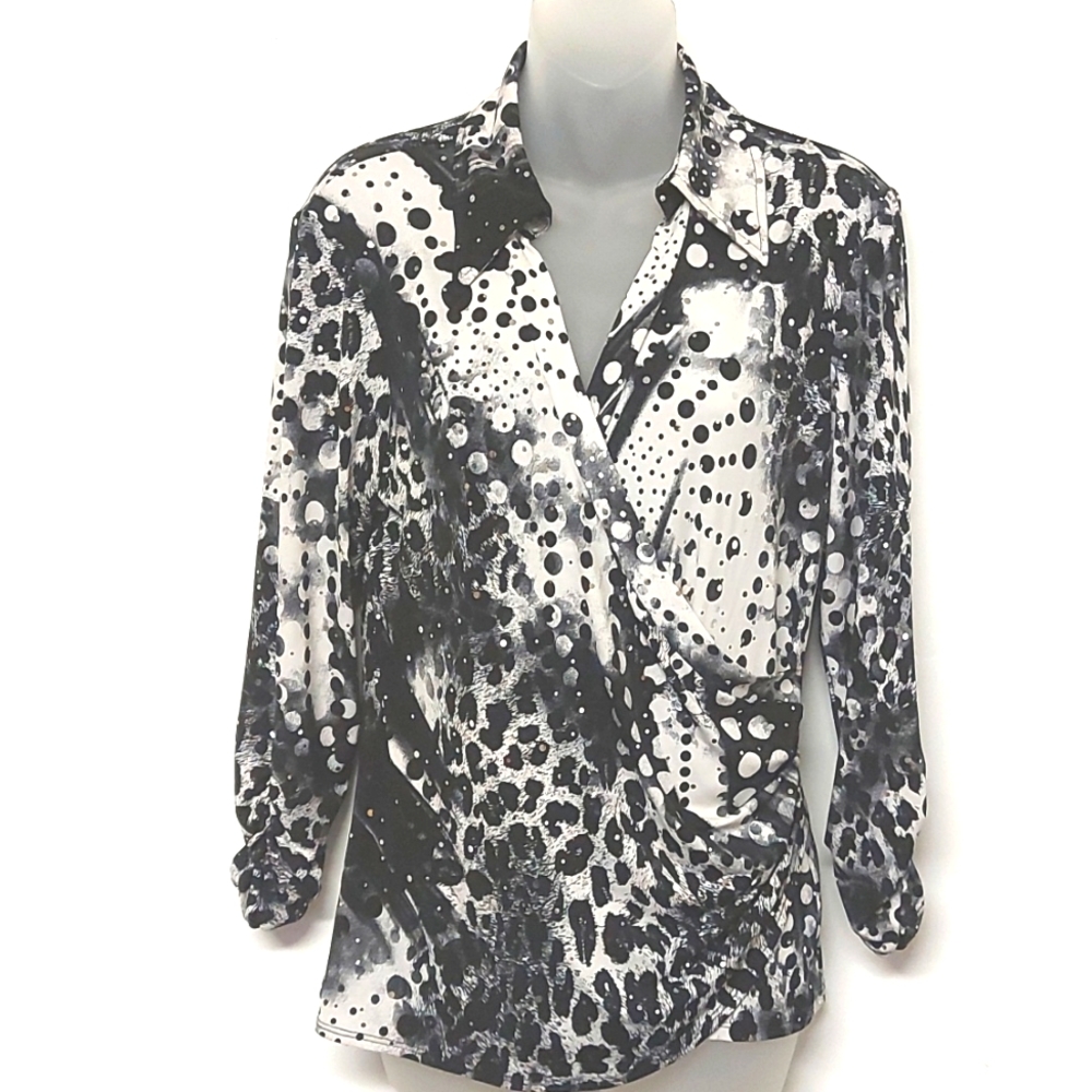 Frank Lyman Abstract Black & White Blouse with Silver Sequin detailing, Size 12